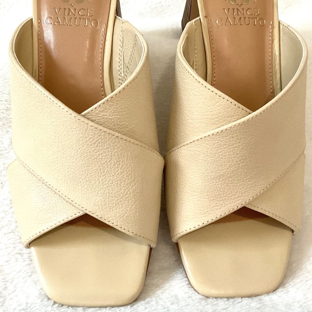 TAN VINCE CAMUTO HEMILA LEATHER CROSSOVER SLIP ON BLOCK HEEL SANDAL SZ  7.5M/38 - Picture 4 of 13